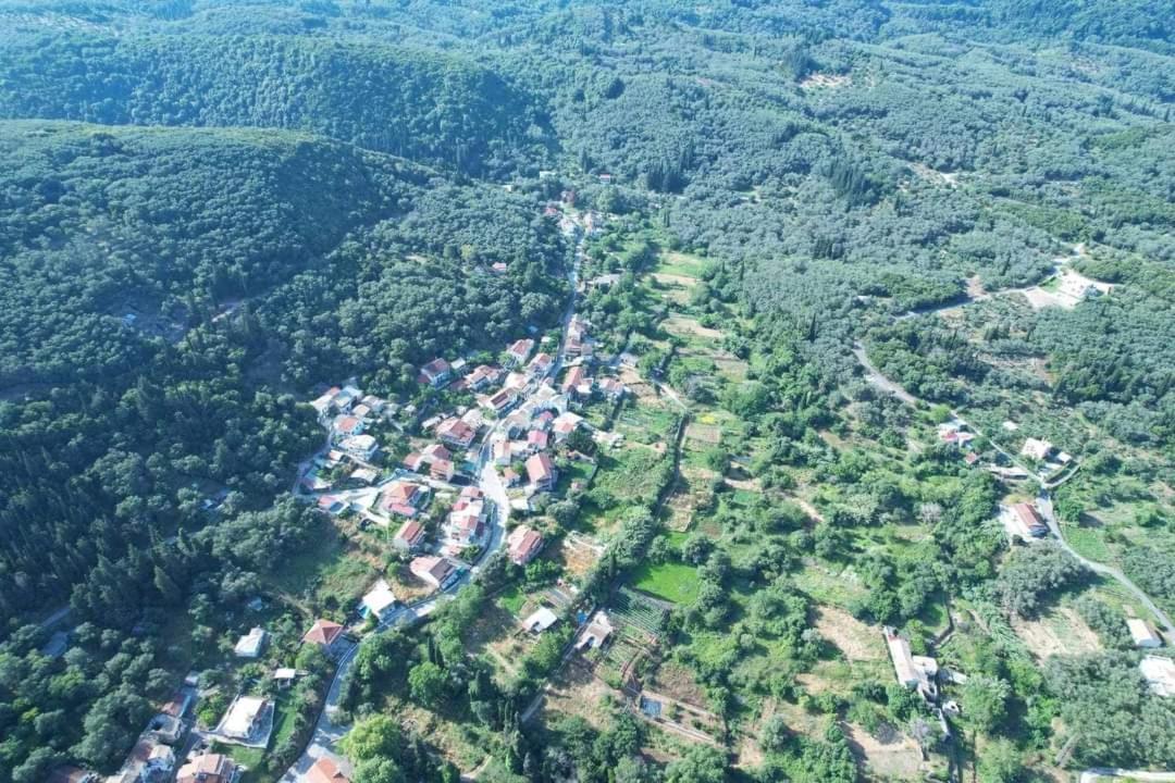 Harry'S Retreat ξενώνας Klimatia Εξωτερικό φωτογραφία