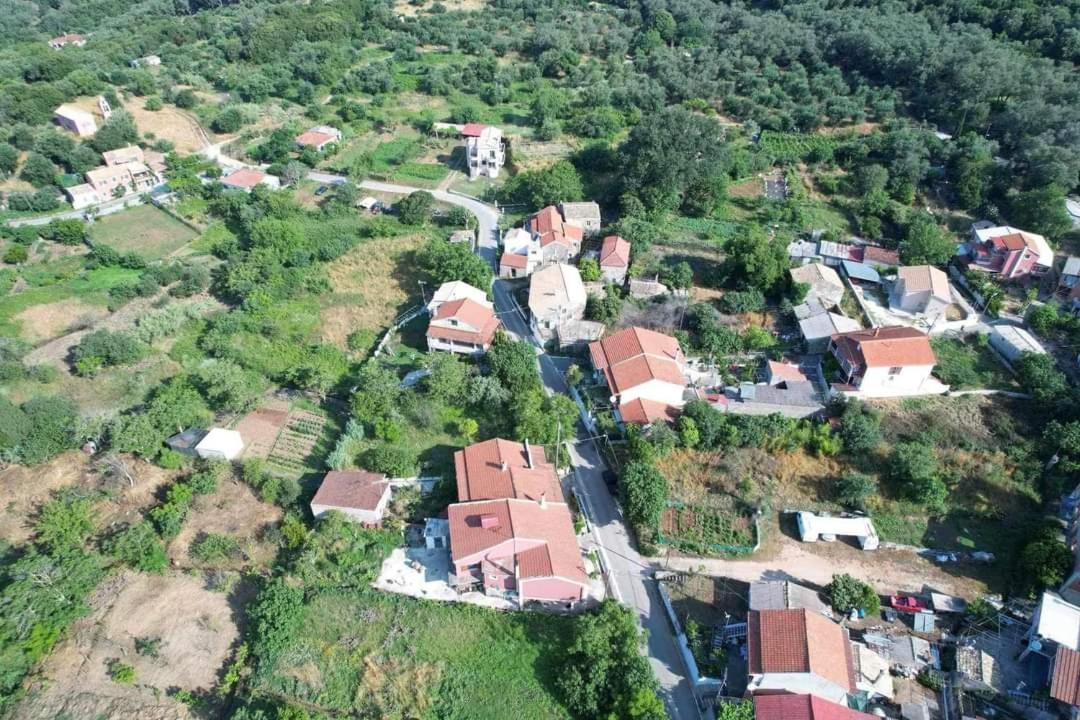 Harry'S Retreat ξενώνας Klimatia Εξωτερικό φωτογραφία