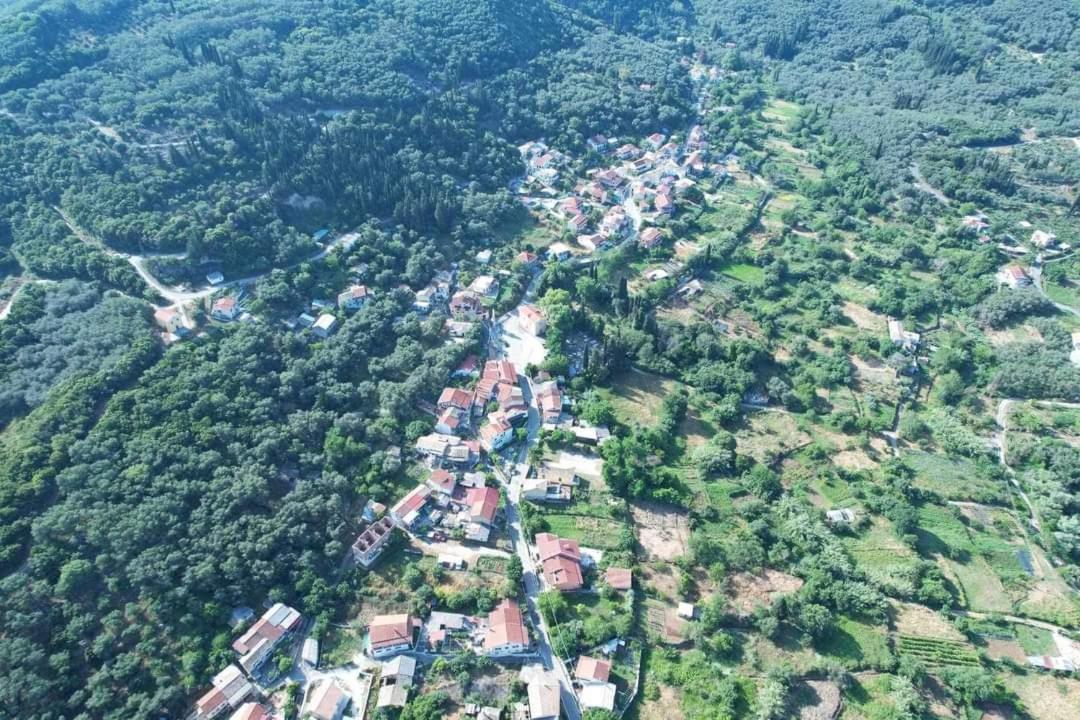 Harry'S Retreat ξενώνας Klimatia Εξωτερικό φωτογραφία