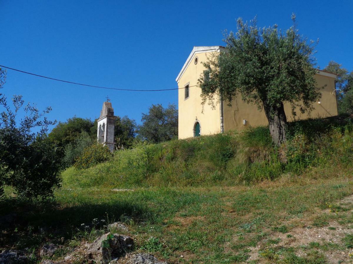 Harry'S Retreat ξενώνας Klimatia Εξωτερικό φωτογραφία