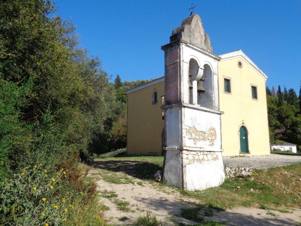Harry'S Retreat ξενώνας Klimatia Εξωτερικό φωτογραφία