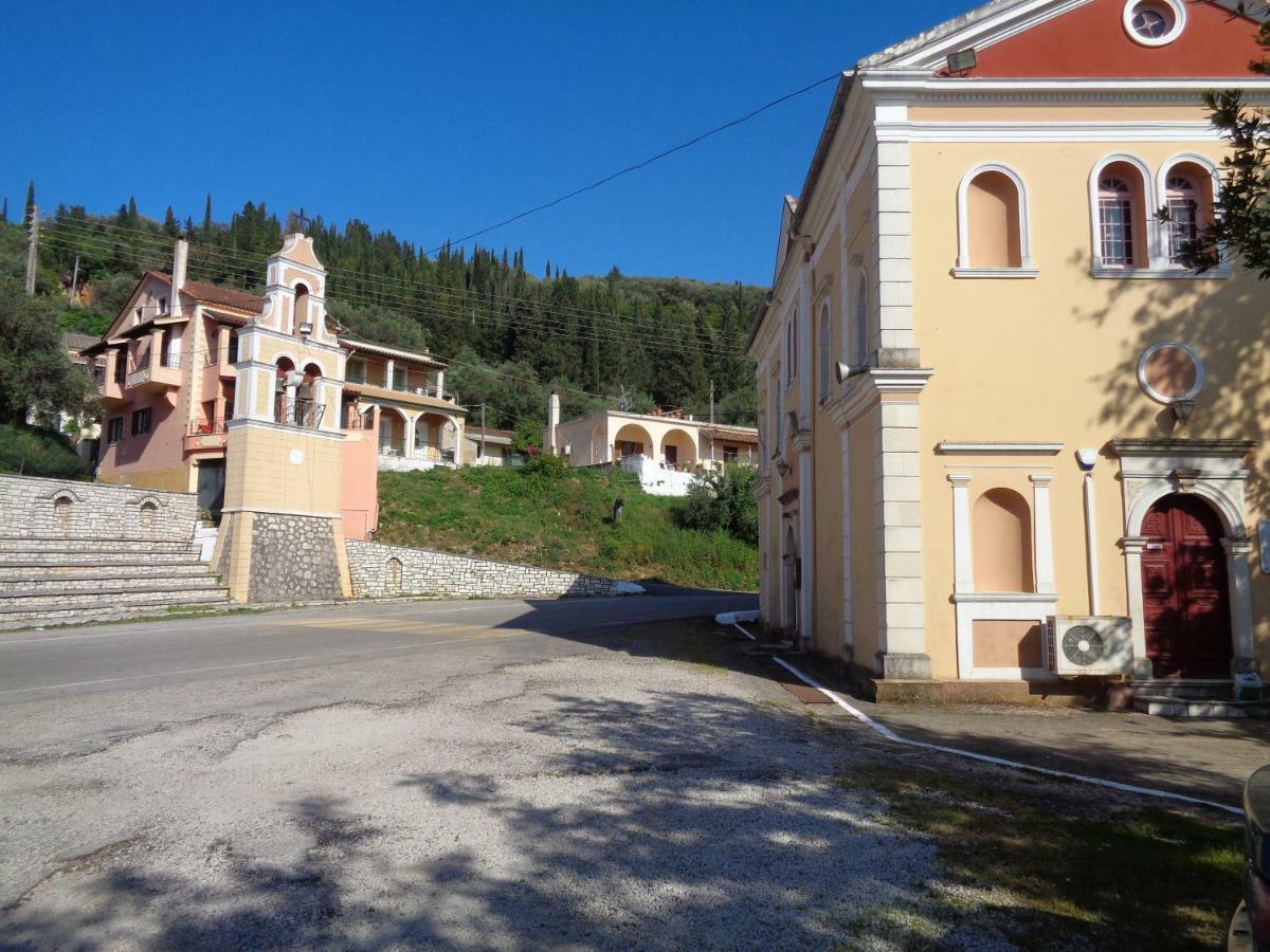 Harry'S Retreat ξενώνας Klimatia Εξωτερικό φωτογραφία